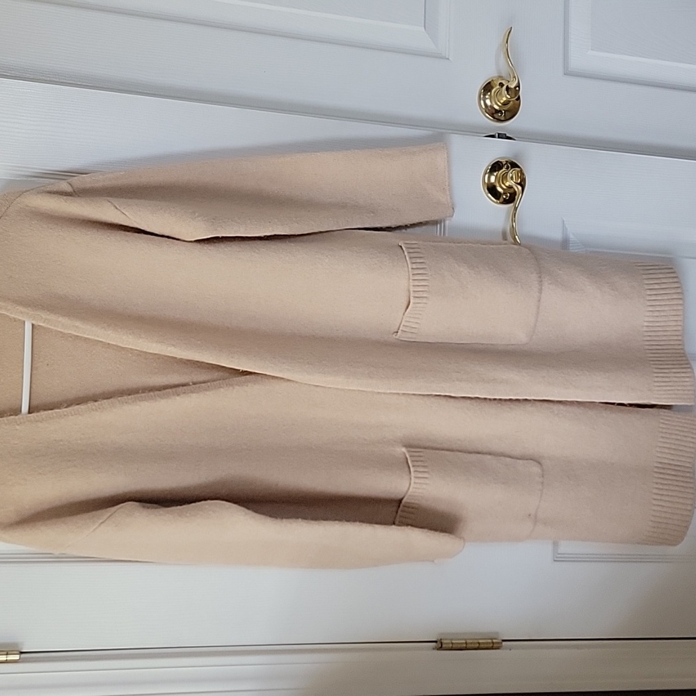 Forever 21 Women's Tan Sweater with Pockets